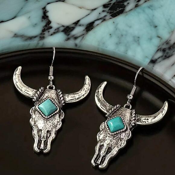 New Turquoise Bull‎ Steer Skull Dangle Earrings Western Cowboy Vintage Style - Picture 1 of 3
